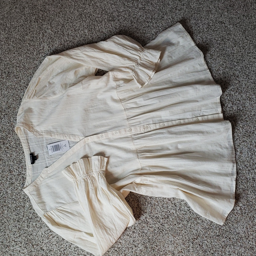 Torrid Cream 100% Cotton Blouse